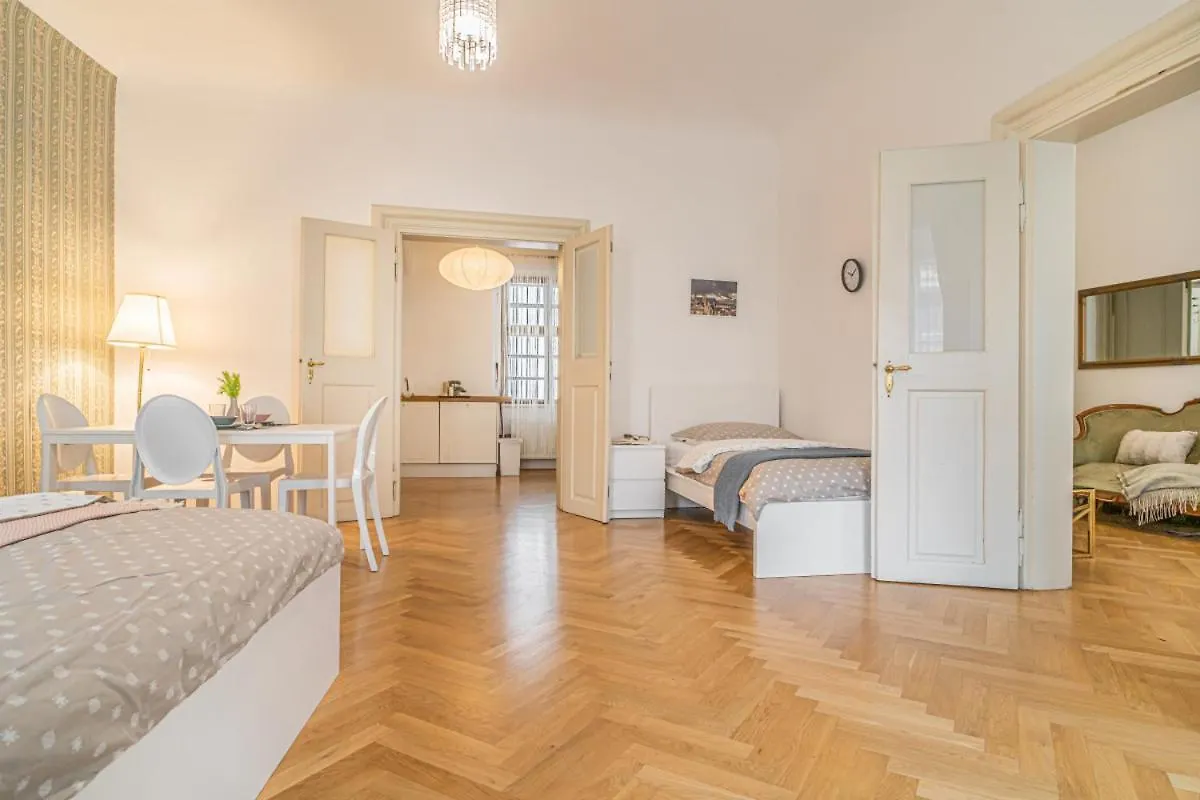 Luxury Karmelitska 2B Apartment Prag