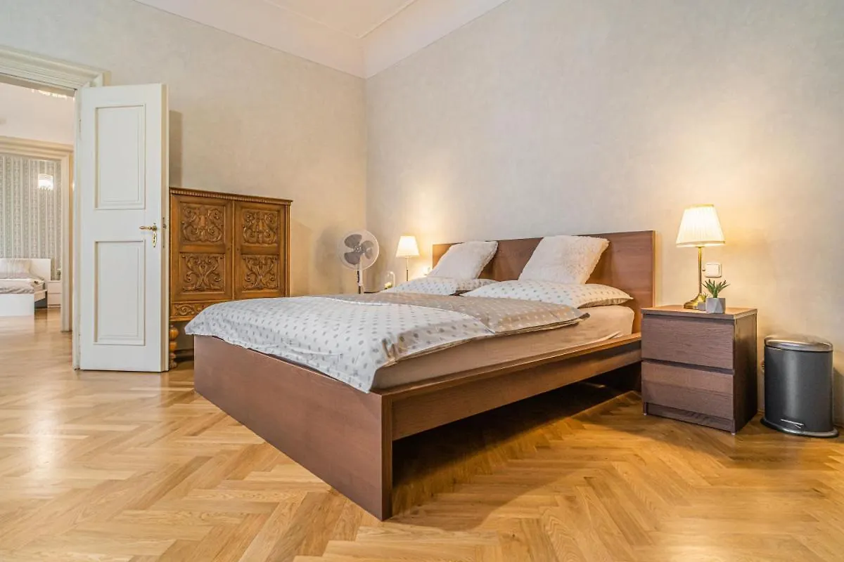 Luxury Karmelitska 2B Apartment Prag